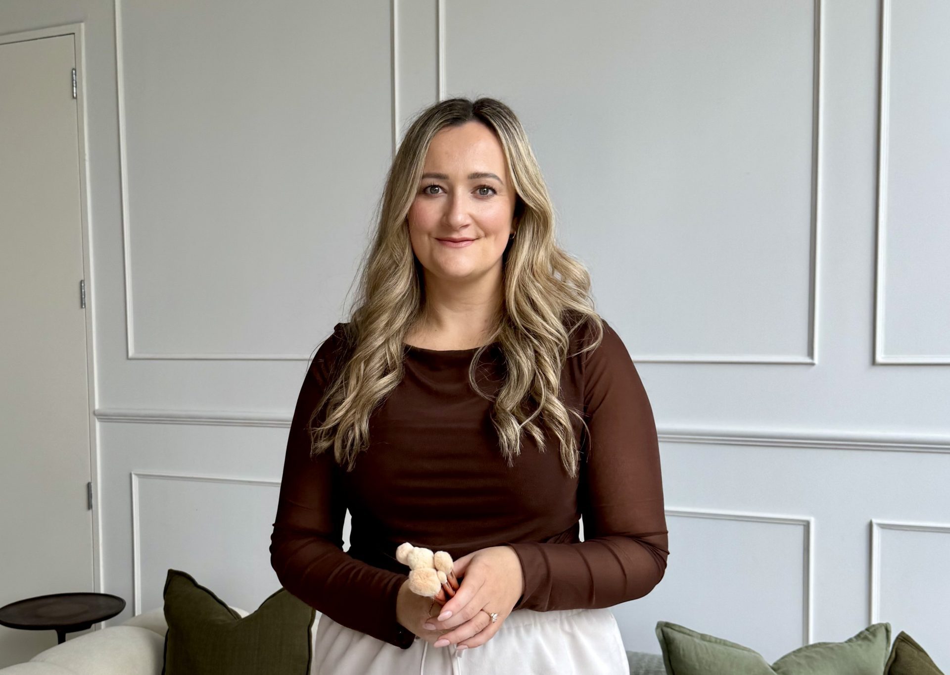 bridal makeup artist and hair stylist lauren barry from fresh and flawless auckland